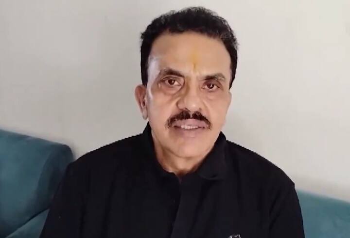 संजय निरुपम को हाल ही में कांग्रेस ने पार्टी से सस्पेंड कर दिया था. वो पहले अविभाजित शिवसेना में थे और बाद में कांग्रेस में शामिल हुए थे.