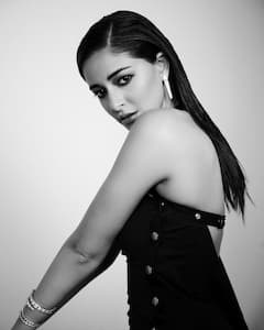 Ananya Panday : బ్యాక్ లెస్ బ్లాక్ అండ్ వైట్ బ్యూటీ!