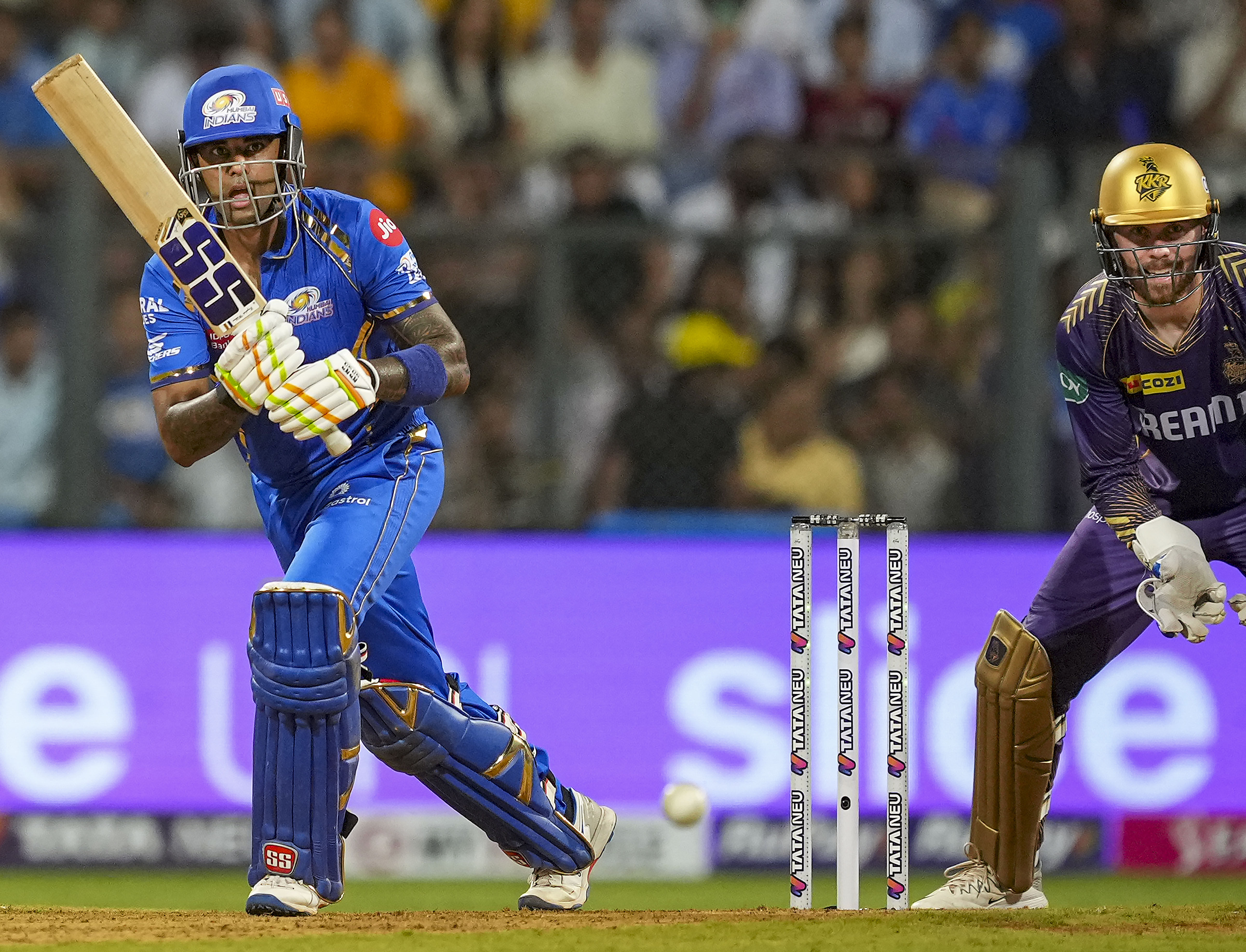 MI vs KKR Match Highlights: 24 ரன்கள் வித்தியாசத்தில் KKR-யிடம் வீழ்ந்த மும்பை; தோல்வியோடு ப்ளேஆஃப் வாய்ப்பை இழந்த MI!