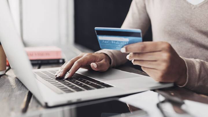 अगर आपको लग रहा है कि आपका एटीएम कार्ड मशीन से नहीं निकल पा रहा है. उसी में फंसा रह जा रहा है तो फिर आपको उसे ब्लॉक करवा देना है. इसके लिए आप चाहें तो अपने बैंक की ऐप का इस्तेमाल कर सकते हैं या फिर कस्टमर केयर को कॉल करके भी कार्ड को ब्लॉक करवा सकते हैं.