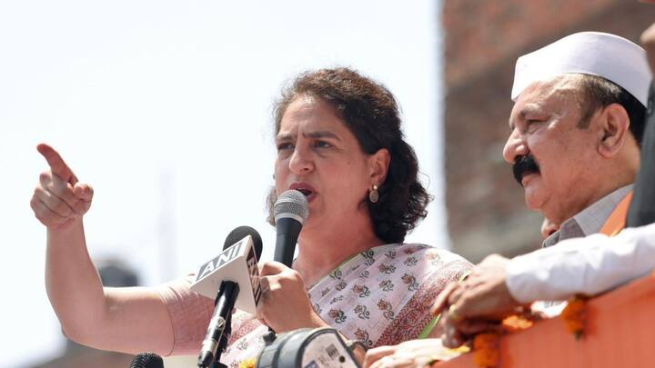 उन्होंने कार्यकर्ताओं का हालचाल पूछा और उनसे जीत के लिए काम करने की अपील भी की. प्रियंका ने कहा कि भाजपा के लोग धनबल से चुनाव लड़ते हैं, हम जनता के बल पर जीत हासिल करेंगे. इस दौरान प्रियंका ने कहा कि हम अमेठी में एक बार फिर सच्चाई और सेवा की राजनीति वापस लाना चाहते हैं. अब मौका आ गया है कि हम सब इस पूरे देश में एक संदेश दें कि हम सेवा की राजनीति वापस चाहते हैं. ये आपका चुनाव है, आप लड़ेंगे, आप जिताएंगे.