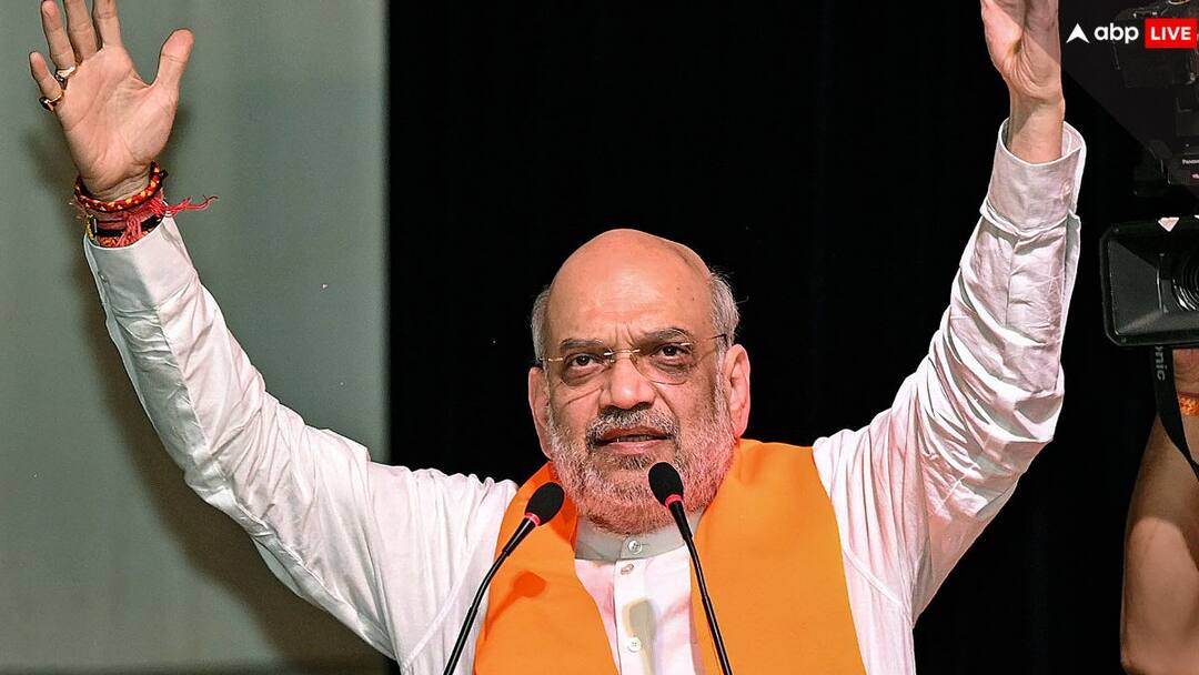 Lok Sabha Elections 2024 Amit Shah Challenges Uddhav Thackeray In Maharashtra Shiv Sena Veer Sawarkar Eknath Shinde Lok Sabha Elections 2024: 'अगर असली शिवसेना अध्यक्ष हो तो...' महाराष्ट्र में जाकर अमित शाह ने दिया उद्धव ठाकरे को ये चैलेंज