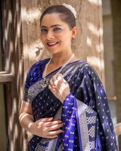 Sonalee Kulkarni :महाराष्ट्राची ‘अप्सरा’ सोनाली कुलकर्णीचा देसी लूक; फोटो पाहून चाहते घायाळ!