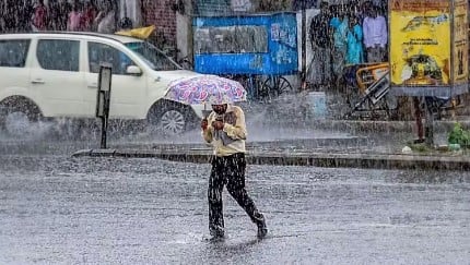 Bengaluru rainfall viral video citizen get relief  Bengaluru Rainfall : હવામાન વિભાગની આગાહી વચ્ચે બેંગ્લુરુમાં પડ્યો વરસાદ, VIDEO  