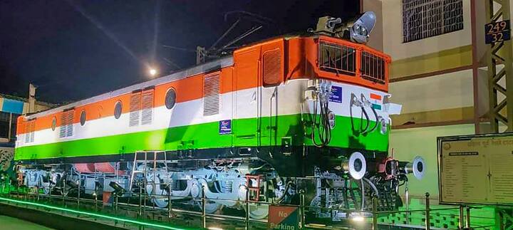 कई बार वो लंबे समय तक टॉयलेट नहीं जा पाते, जिसके चलते उन्हें कई बार दिक्कतों का सामना भी करना पड़ता है. ट्रेन चलाते समय लोकों पायलट खाना भी नहीं खा पाते.