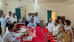 Lok Sabha Elections: नमस्ते रायबरेली! राहुल के नामांकन के लिए जब कांग्रेसी गढ़ में पहुंचा गांधी परिवार, देखिए तस्वीरें