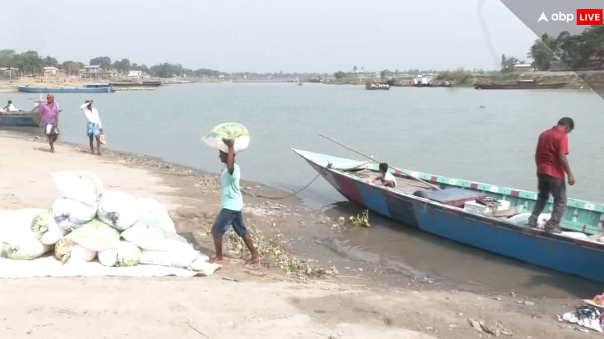 Election Issues In Dhubri: चांद तक पहुंचा भारत, लेकिन इस इलाके में आज भी नहीं है कोई सड़क, न नदी पार करने के लिए है पुल, देखें तस्वीरें