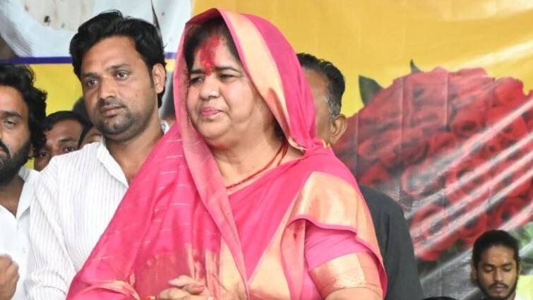Imarti Devi filed FIR against Jeetu Patwari MP congress controversial statement ann जीतू पटवारी की बढ़ी मुश्किलें, विवादित बयान मामले में इमरती देवी ने दर्ज कराई FIR