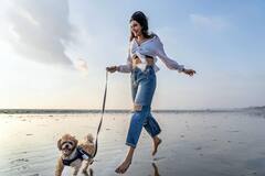 Karishma Tanna PHOTO: દરિયા કિનારે મસ્તી કરતી જોવા મળી કરિશ્મા તન્ના, તસવીરો થઈ વાયરલ