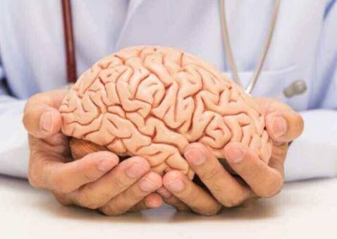 તબીબોના મતે બીપી અને ડાયાબિટીસના દર્દીઓમાં બ્રેઈન સ્ટ્રોકના કેસ ઝડપથી વધી રહ્યા છે.