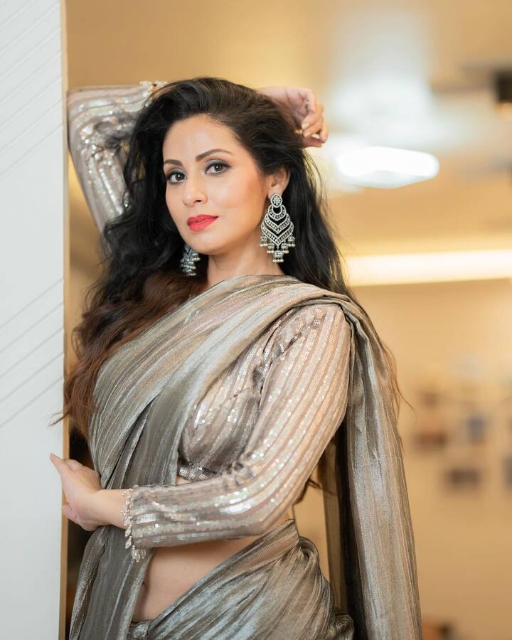 ఎప్పటికప్పుడు తన లేటెస్ట్ ఫోటోలు, వీడియోలు అభిమానులతో పంచుకుంటుంది. Photo Credit: Sadaa/Instagaram