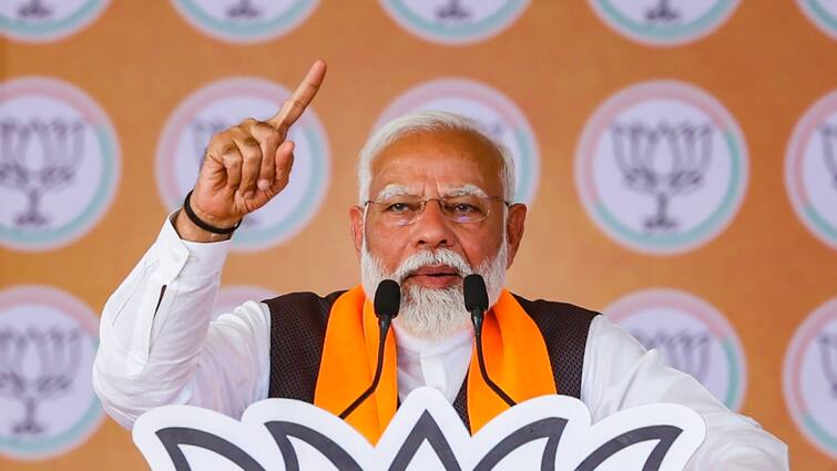 PM Narendra Modi on Karnataka Religion Based Reservation deal happen with muslims in wayanad and country to win lok sabha election 2024 PM Modi: क्या वायनाड और देश में मुसलमानों के साथ चुनाव जिताने का सौदा हुआ है? ऐसा क्यों बोले पीएम मोदी