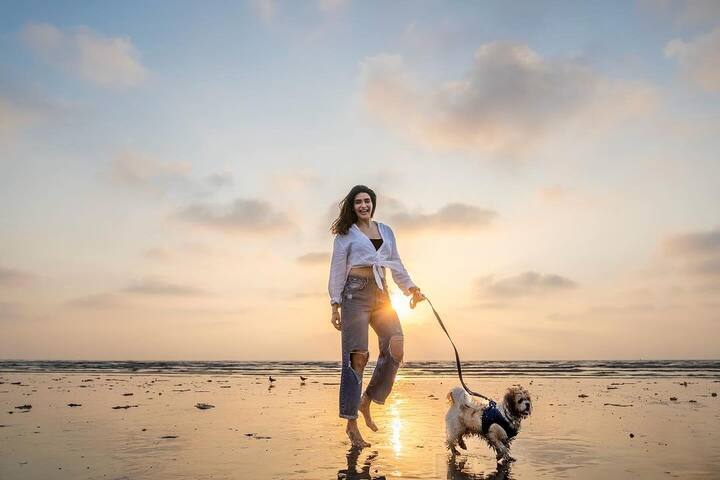 જ્યારે તે સ્ક્રીન પર આવે છે, ત્યારે લોકો તેના પરથી નજર હટાવી શકતા નથી.