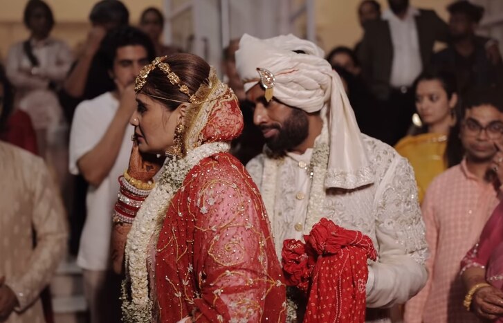 Arti Singh Wedding Actress Cry At Her Vidai Shared Video Krushna Abhishek  Kashmera Shah | Arti Singh Wedding: अपनी विदाई में फूट-फूटकर रोईं आरती  सिंह, भाई कृष्णा और भाभी करिश्मा के भी