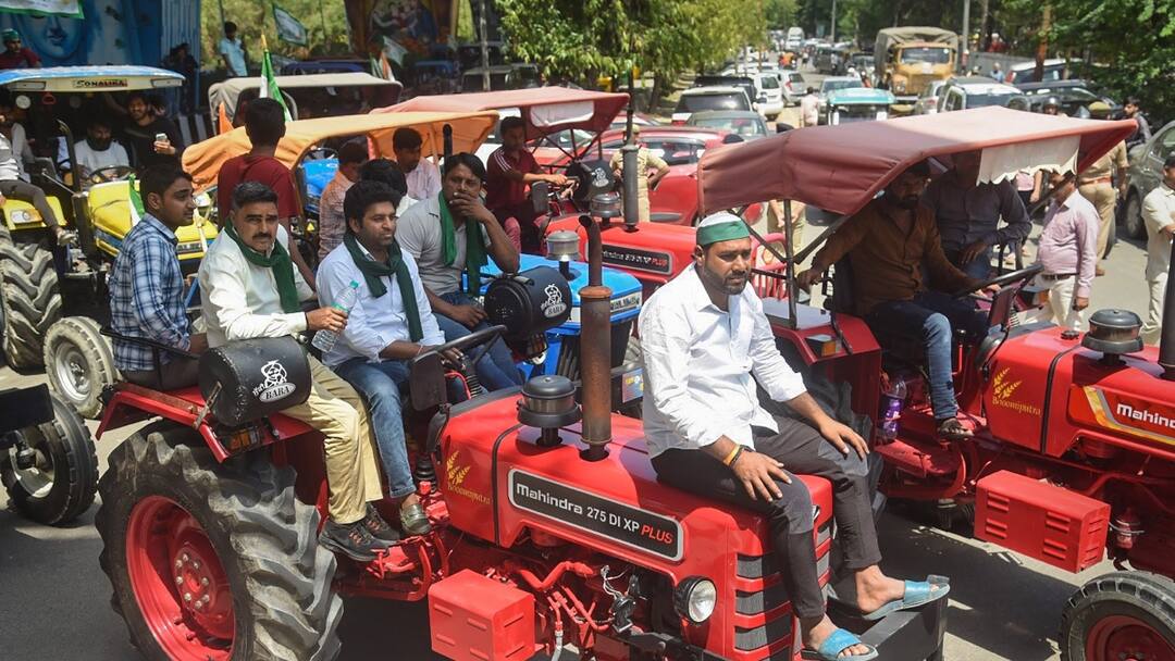 UP News: यूपी सरकार की हाई पावर कमेटी और किसान संगठनों के बीच हुई बैठक, क्या निकलेगा रास्ता? Noida Meeting held between High Power Committee of UP Government and farmer organizations UP News: यूपी सरकार की हाई पावर कमेटी और किसान संगठनों के बीच हुई बैठक, क्या निकलेगा रास्ता?