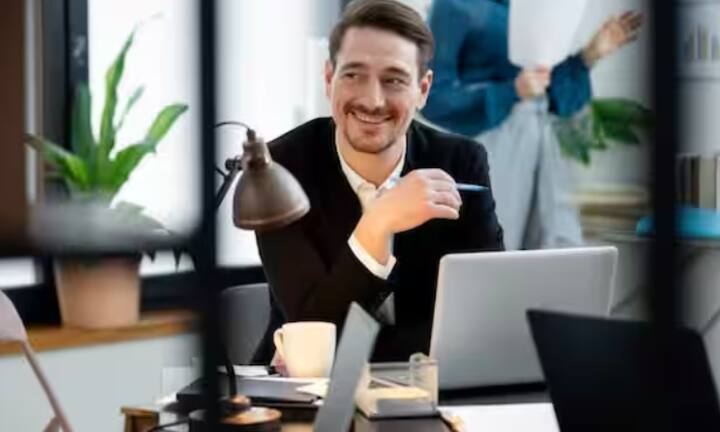 ਲੋੜ ਪੈਣ 'ਤੇ ਕਿਸੇ ਮੁਲਾਜ਼ਮ ਨੂੰ ਛੁੱਟੀ ਮਿਲ ਜਾਵੇ ਤਾਂ ਉਹ ਕਰਮਚਾਰੀ ਅਜਿਹੀ ਕੰਪਨੀ ਨਹੀਂ ਛੱਡਣਾ ਚਾਹੁੰਦੇ। ਪਰ ਕਈ ਕੰਪਨੀਆਂ ਵਿੱਚ ਲੀਵ ਪਾਲਿਸੀ ਕਾਫੀ ਸਖ਼ਤ ਹੁੰਦੀ ਹੈ।