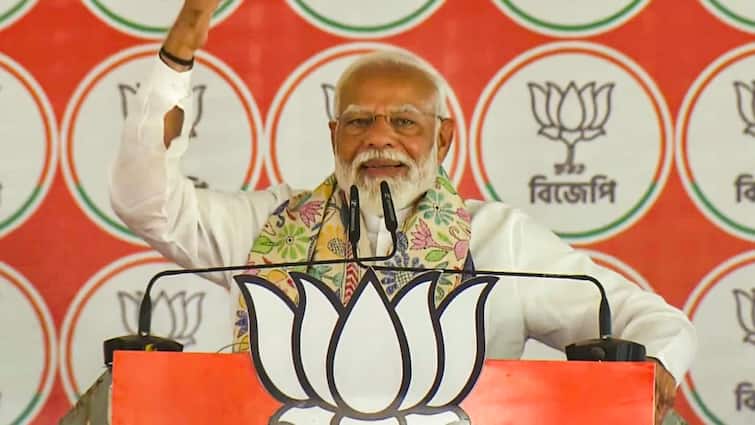 Lok Sabha Elections Congress JMM Giving Shelter To Infiltrators In Jharkhand For Vote Bank PM Modi Congress, JMM Giving Shelter To Infiltrators In Jharkhand For Vote Bank: PM Modi