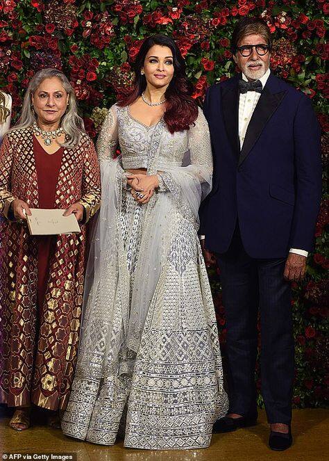 ਜਯਾ ਬੱਚਨ ਚਾਹੁੰਦੀ ਸੀ ਕਿ ਐਸ਼ ਤੇ ਅਭਿਸ਼ੇਕ ਦੇ ਦੋ ਬੱਚੇ ਹੋਣ, ਪਰ ਐਸ਼ ਨੇ ਆਪਣੀ ਧੀ ਆਰਾਧਿਆ ਦੇ ਜਨਮ ਤੋਂ ਬਾਅਦ ਦੂਜਾ ਬੱਚਾ ਪਲਾਨ ਹੀ ਨਹੀਂ ਕੀਤਾ। ਕਿਉਂਕਿ ਬੱਚਨ ਪਰਿਵਾਰ ਦੇ ਆਪਣੇ ਅਸੂਲ ਬਣਾਏ ਹੋਏ ਹਨ।