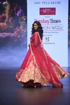 Mrunal Thakur Photos: బాంబే టైమ్స్ ఫ్యాషన్‌లో లో మృణాల్ ఠాకూర్ మెరుపులు!