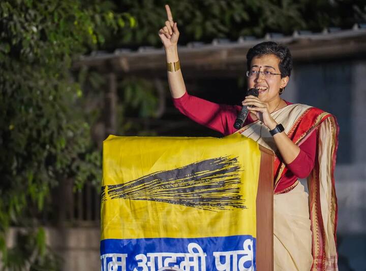 आप नेता ने कहा कि  बीजेपी वाले कहते हैं कि जो राम को लाए हैं हम उनको लाएंगे, लेकिन ये नहीं जानते कि श्रीराम को लाने की हैसियत किसी की नहीं है.