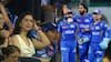 IPL 2024 KKR vs MI Sara Tendulkar: मुंबई इंडियन्सच्या पराभवापेक्षा सारा तेंडुलकरची चर्चा; वानखेडे मैदानावरील फोटो होतोय व्हायरल