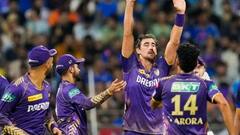 IPL 2024: ধোনির জীবনের ওপর নতুন ছবিতে নায়িকা তিনিই, মুম্বই ম্য়াচে গ্যালারি মাতালেন জাহ্নবী