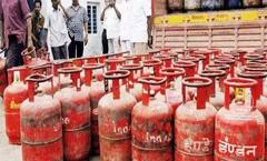 ગેસ સિલિન્ડરનો ઉપયોગ કરતી વખતે રાખો આ બાબતોનું ધ્યાન, નહી થાય ઘરમાં બ્લાસ્ટ