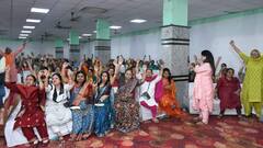 Lok Sabha Elections: मनोज तिवारी की वैश्य समाज के साथ बैठक, पीयूष गोयल बोले- 'विकास के लिए BJP का करें समर्थन'