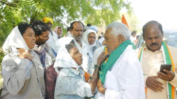BJP Slams Telangana Congress Leader Jeevan Reddy Slaps Woman During Poll Campaign: VIDEO BJP Slams Telangana Congress Leader Jeevan Reddy For Slapping Woman During Poll Campaign: VIDEO