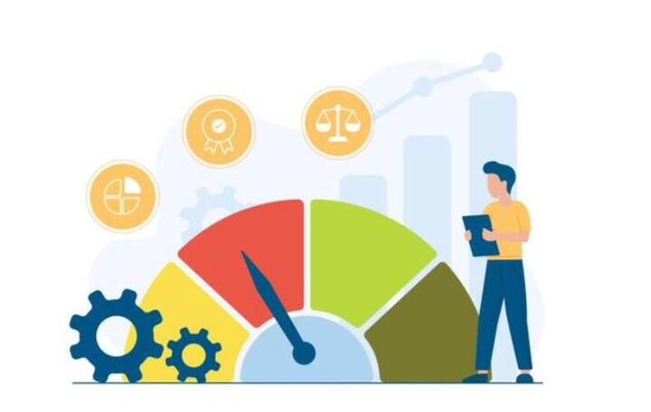 CIBIL स्कोअर वाढण्यासाठी काय करायला हवे, असे अनेकजण विचारतात. जर तुमचा CIBIL स्कोअर हा 750 पेक्षा कमी झालेला असेल तर खालील तीन गोष्टींची काळजी घेतली पाहिजे. यातील सर्वांत पहिली गोष्ट म्हणजे तुमच्याकडे अधिक क्रेडिट कार्ड्स असतील तर फक्त एक कार्ड चालू ठेवून इतर कार्ड्स बंद करून टाकावेत.