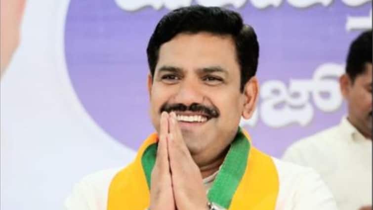 Amid Revanna Row, Karnataka BJP Alleges 'Love Jihad Conspiracy' Under Siddaramaiah Govt Amid Revanna Row, Karnataka BJP Alleges 'Love Jihad Conspiracy' Under Siddaramaiah Govt