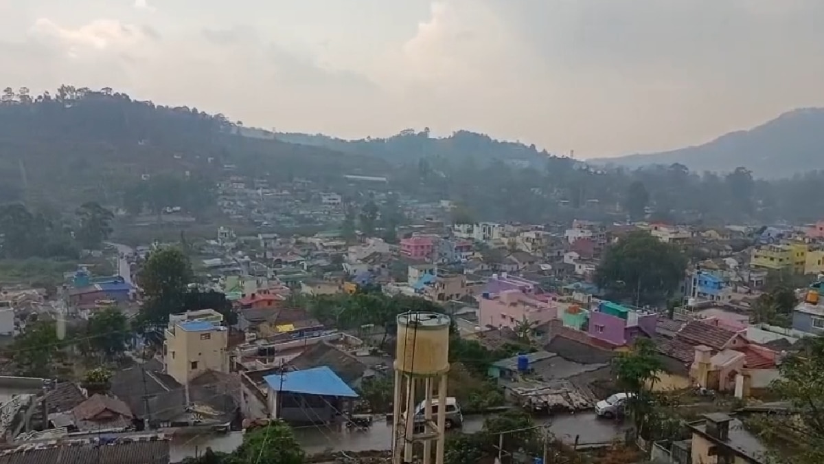 Yercaud Rain: ஏற்காட்டில் திடீர் மழை - பொதுமக்கள் மற்றும் சுற்றுலா பயணிகள் மகிழ்ச்சி