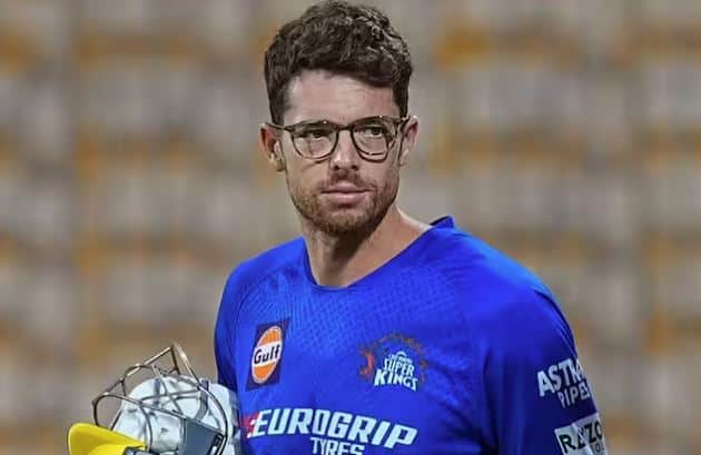 ਮਿਸ਼ੇਲ ਸੈਂਟਨਰ: ਨਿਊਜ਼ੀਲੈਂਡ ਲਈ ਮੁੱਖ ਸਪਿਨਰ ਵਜੋਂ ਖੇਡਣ ਵਾਲਾ ਮਿਸ਼ੇਲ ਸੈਂਟਨਰ ਆਈਪੀਐਲ 2024 ਵਿੱਚ ਚੇਨਈ ਸੁਪਰ ਕਿੰਗਜ਼ ਦਾ ਹਿੱਸਾ ਹੈ। ਸੈਂਟਨਰ ਨੇ ਪਿਛਲੇ ਸੀਜ਼ਨ ਯਾਨੀ IPL 2023 'ਚ ਚੇਨਈ ਲਈ 3 ਮੈਚ ਖੇਡੇ ਸਨ ਪਰ ਇਸ ਸੀਜ਼ਨ 'ਚ ਉਨ੍ਹਾਂ ਨੂੰ ਇਕ ਵੀ ਮੌਕਾ ਨਹੀਂ ਦਿੱਤਾ ਗਿਆ ਹੈ।