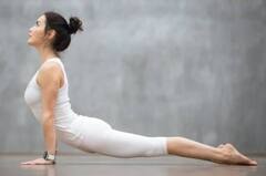 ઝડપથી વૃદ્ધ ન થવુ હોય તો રુટીનમાં સામેલ કરો આ 5 આસન, લાંબા સમય સુધી યુવાન દેખાશો