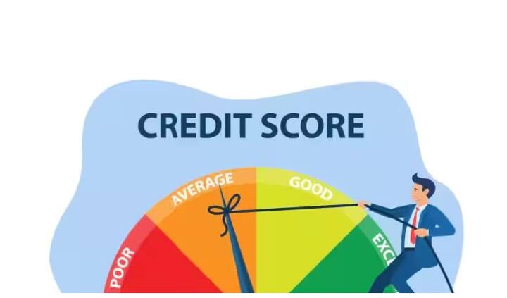 कर्ज घेण्यासाठी तुम्ही बँकेकडे गेलात तर अगोदर तुमचा सिबील स्कोअर (CIBIL Score)  तपासला जातो. सीबीलची स्थिती पाहूनच तुम्हाला लोन द्यायचे की नाही हे ठरवले जाते.