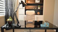 Study Room Decorations: আসবাব-বইয়ে ঠাসা নয়, বাড়িতে পড়ার ঘরটি সাজান এভাবে...