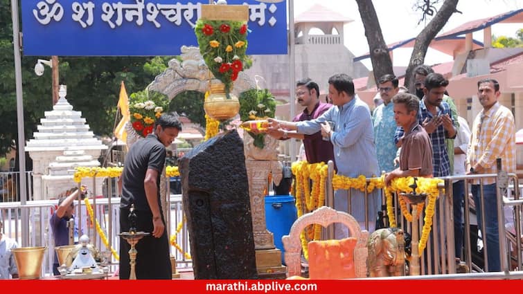 Jai Jai Shani Dev Marathi Serial Latest Update Jai Jai Shani Dev TV Show  Actor to see Lord Shani in Shingnapur Know Details Entertainment Television Latest Update Jai Jai Shani Dev : 'जय जय शनिदेव' मालिकेतील कलाकार शनी शिंगणापूरात शनिदेवाच्या दर्शनाला