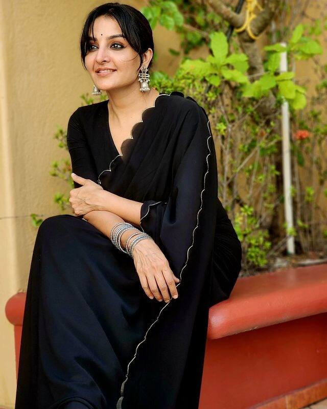 இவரது இந்த புகைப்படங்கள் சமூக வலைதளத்தில் வைரல் ஆகியுள்ளது.