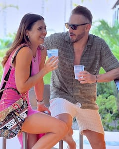 Photos: खूबसूरती से कहर बरपाती हैं फाफ डु प्लेसिस की वाइफ, तस्वीरें आपको भी बना देंगी दीवाना