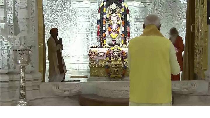 पीएम मोदी की यात्रा से पहले मंदिर शहर में सुरक्षा कड़ी कर दी गई है क्योंकि यहां भक्तों की भारी भीड़ देखी जा रही है।  (छवि स्रोत: एएनआई)