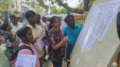 10,793 students appeared for NEET today in Salem district - 351 were absent. NEET EXAM: சேலம் மாவட்டத்தில்நீட் தேர்வு எழுதிய 10,793 மாணவ மாணவிகள் - 351 பேர் ஆப்சென்ட்
