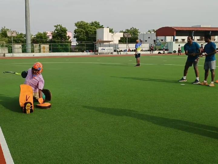 கோவில்பட்டியில் கோடை கால ஹாக்கி பயிற்சி முகாம் தொடக்கம்! பயிற்சி அளிக்கும் இந்திய அணியின் முன்னாள் கோச்!