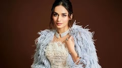 Manushi Chhillar Looks Absolutely Jaw-Dropping In Sparkly Gown, PICS
