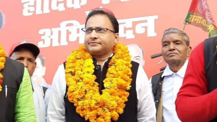 Samajwadi Party Candidate Ashutosh Verma Nomination Rejected in Lucknow Rajnath Singh Ravidas Mehrotra contest Lok Sabha Election 2024: राजनाथ सिंह के खिलाफ चुनाव लड़ रहे सपा प्रत्याशी का पर्चा खारिज, अब रविदास लड़ेंगे चुनाव