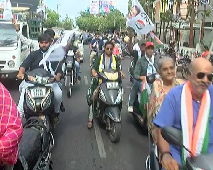 Paresh Dhanani did not come to the Rajkot Congress rally, the city Congress president explained ભાજપ અને પોલીસ પાટીદાર યુવાનોને ફીટ કરી દેવા માંગે છેઃ રાજકોટ કોંગ્રેસ પ્રમુખ અતુલ રાજાણી