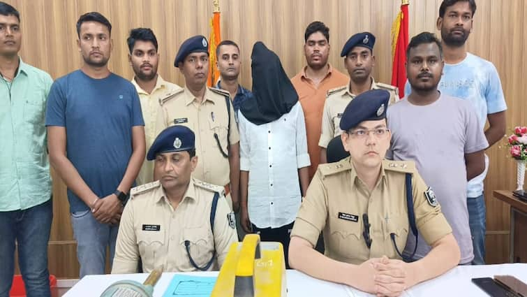 Bihar News: मुंगेर में इनामी कुख्यात दूलो मंडल गिरफ्तार, पुलिस के लिए बन गया था सिरदर्द