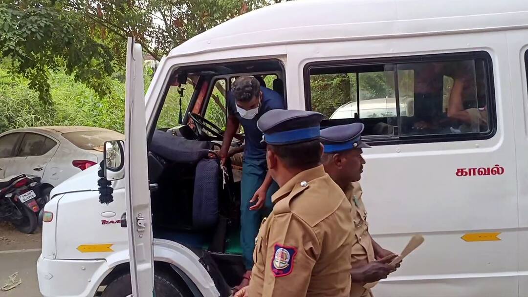 Savukku Shankar driver arrested case filed police case know details போலீசை திட்டியதாக சவுக்கு சங்கர் வாகன ஓட்டுனர் உள்பட 2 பேர் கைது - கஞ்சாவும் பறிமுதல்