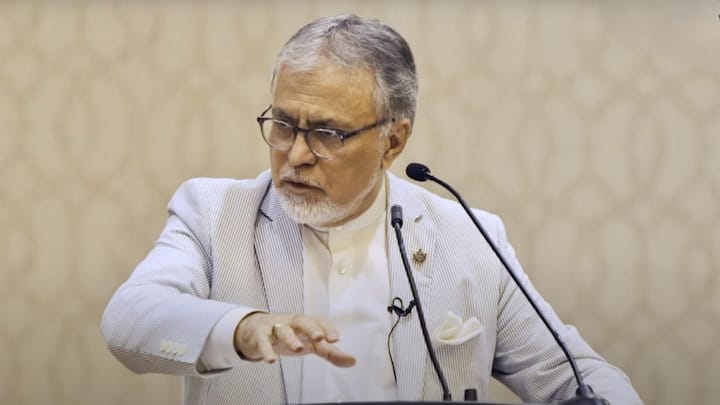 लोटस टेंपल को साल 1986 में बनाया गया था. ईरानी आर्किटेक्ट फ़रीबर्ज़ सहबा ने इसे बनाया था. उस समय इसे बनाने में 10 मिलियन डॉलर का खर्चा आया था.