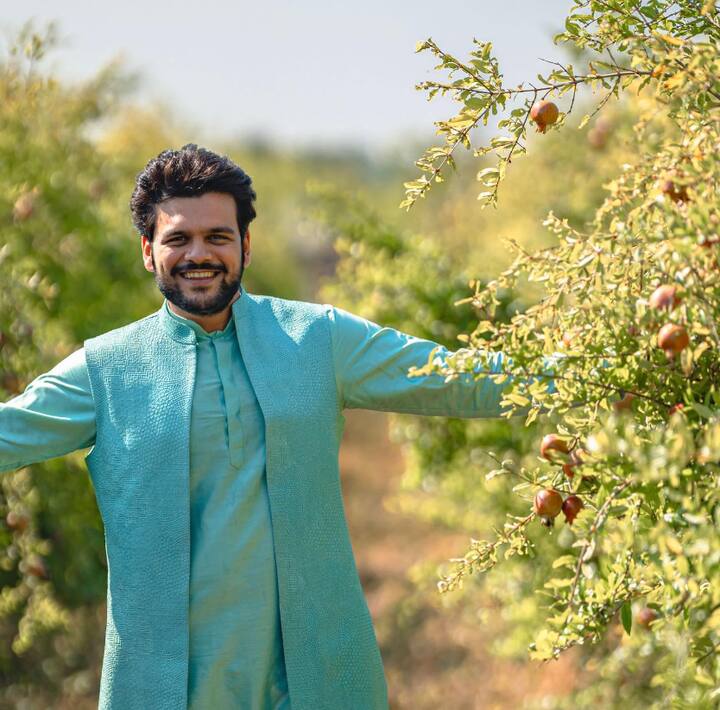 भव्या गांधी ने 'तारक मेहता ' में तप्पू का किरदार निभाया है. उनके किरदार को बहुत पसंद किया गया. उन्होंने शो में 8 साल तक काम किया लेकिन अचानक को शो अलविदा कह दिया.