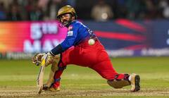 चाय के बाद कॉफी शुरू की...इतने में लड़खड़ा गई RCB, कार्तिक ने बताई कहानी